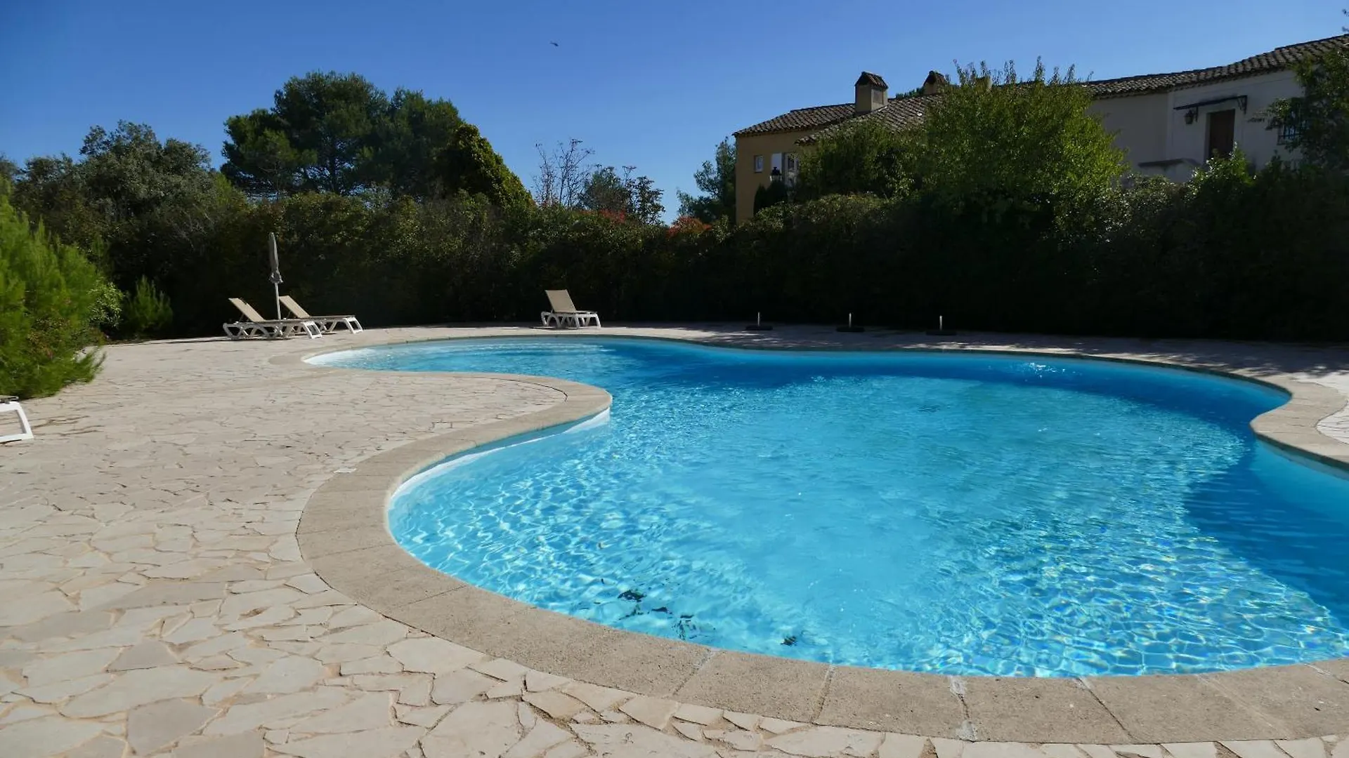 Appartement Clim & Piscine Sur Golf Pont-Royal