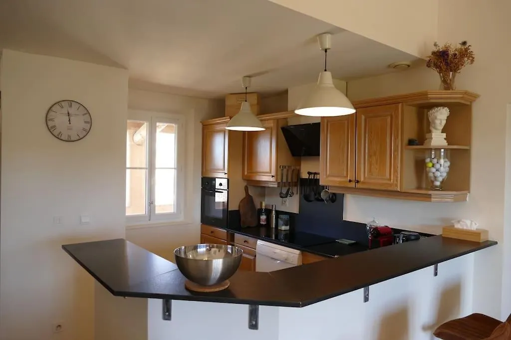 Appartement Clim & Piscine Sur Golf Pont-Royal 0*,  France